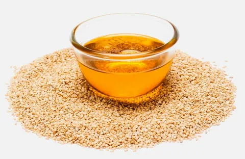 تصویر 3 از روغن کنجد تصفیه شده تازه‌ تولید در حجم‌ های مختلف